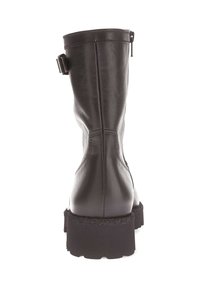 Zwarte leren kniehoge laarzen met een chunky zool, achterrits en een banddetails aan de bovenkant. Gladde textuur met zichtbare stiksels.