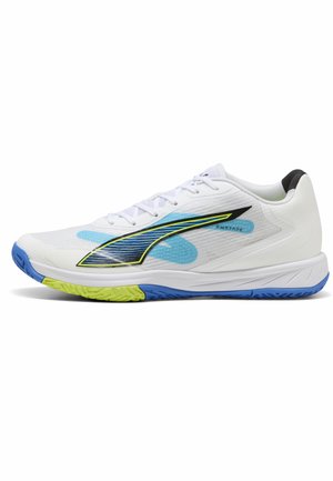 ACCELERATE TURBO 4 GAME ON - Zapatillas de entrenamiento - white-glowing red-ultra blue