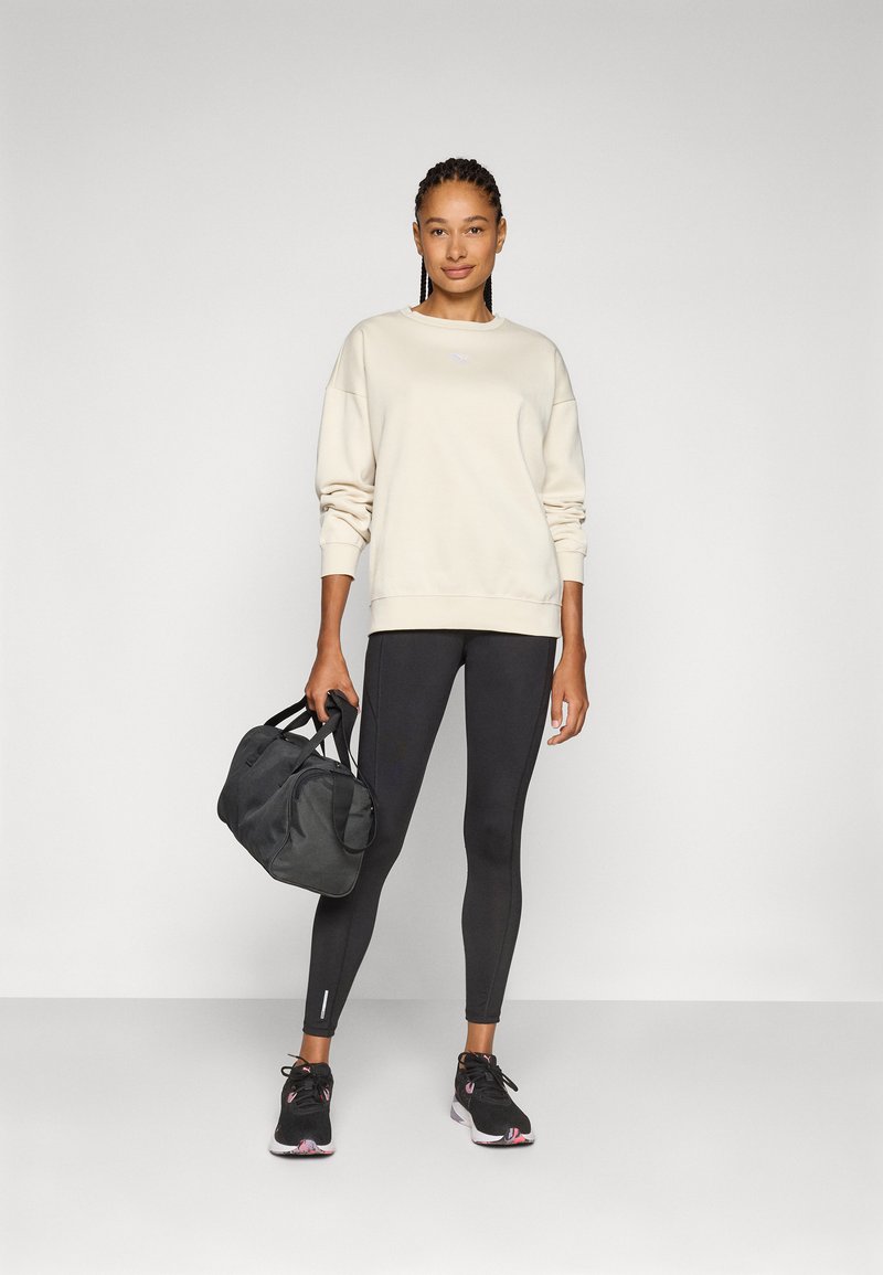 Puma OVERSIZED CREW - Mikina - alpine snow