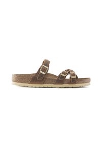 Brune læder åben tå sandal med kork fodseng og tre justerbare metal spænder på en beige sål, set fra siden.