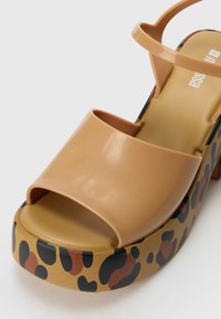 Melissa LINA - Sandálias de plataforma - beige