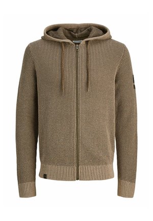 Sudadera con capucha de punto marrón con un acabado texturizado, cierre de cremallera frontal, capucha con cordón y puños acanalados. Presenta un parche de logo en la manga.