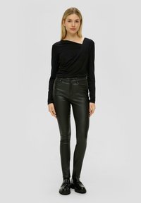 s.Oliver Langarmshirt - schwarz