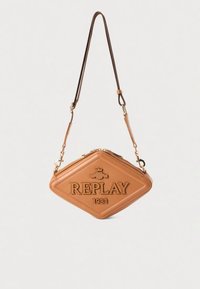 Schoudertas van beige leer met een diamantvorm, voorzien van een geperst "REPLAY 1981"-logo, afneembare bruine riem en gouden ritssluiting.