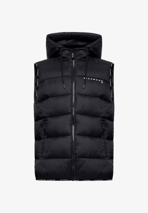 Gilet imbottito nero con cappuccio, chiusura con zip e tasche laterali. Nota il dettaglio del logo lungo le aperture delle maniche e l'orlo inferiore. Texture liscia.