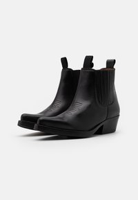 Kentucky's Western Botines camperos - black