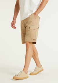 CHASIN' NERO.S GAMMA - Šortky - beige