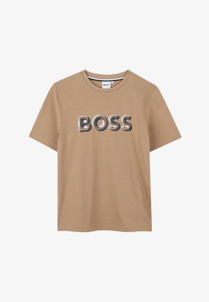 T-shirt di cotone color beige con maniche corte e colletto tondo. La parte anteriore presenta una grafica metallica che scrive "BOSS" in colori audaci e a contrasto.
