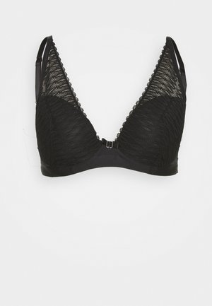 Bralette in pizzo nero con una forma triangolare, dotata di un sottoband morbido, sottili spalline regolabili e bordi in pizzo a scallop.