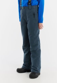 Waterdichte, donkerblauwe sneeuwbroek met verstelbare bretels, een ritszak aan de zijkant en een elastische tailleband. Duurzaam stof met een gladde textuur.