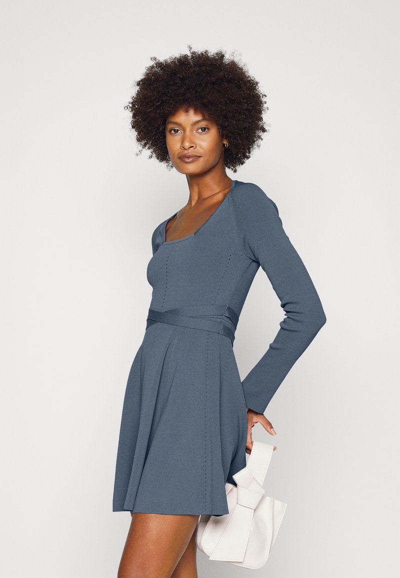 Damen Freizeitkleider | Patrizia Pepe ABITO Strickkleid hyppogriffe grey/grau - GN08403 Damen Freizeitkleider | Patrizia Pepe ABITO Strickkleid hyppogriffe grey/grau - GN08403