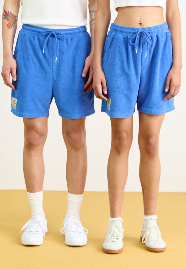 PATCHES SHORTS UNISEX - Shorts