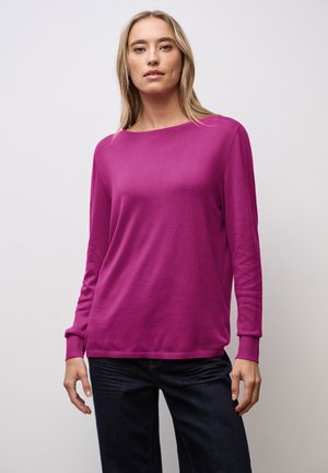 - Sweter