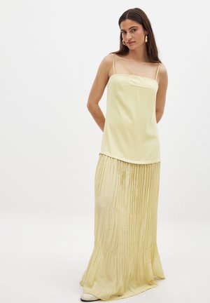 NA-KD SLIP - Maxikleid - light yellow