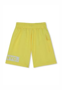 Geel shorts met een elastische tailleband, zijzak en witte "NYC." grafiek op het linkerpant. Soepele, lichtgewicht stof.