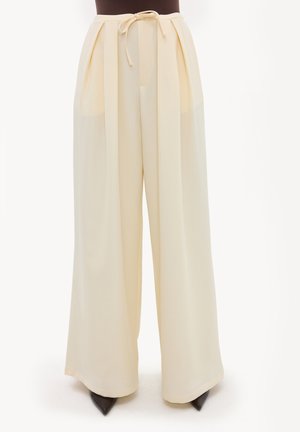 LOAVIES, MORE THAN ENOUGH - Pantalon classique - solid offwhite
