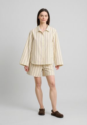 - Spodnie od piżamy