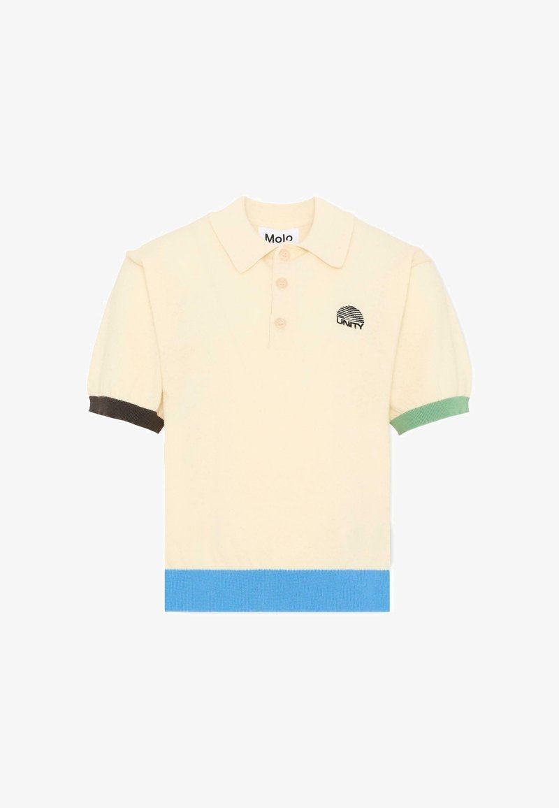 Polo crème à manches courtes avec ourlet bleu, détails aux poignets noirs et verts, et un logo "UNITY" noir sur la poitrine.