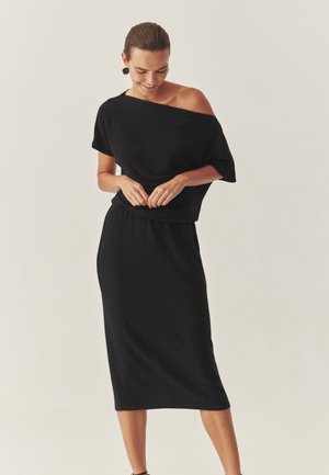 Rochie de zi - black lurex