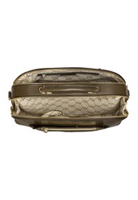 Vihreä oliivinvärinen nahkabag, jossa on vetoketjullinen avaus, ja jossa on kuvioitu vaaleanbeige sisävuori ja kultasävyiset varusteet. Sisätaskuja mukana.