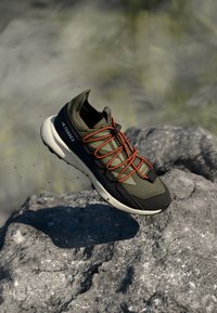 Adidas Terrex - VOYAGER 21 TRAVEL - Hiking shoes - olive strata/core black Thumbnail Image 1
