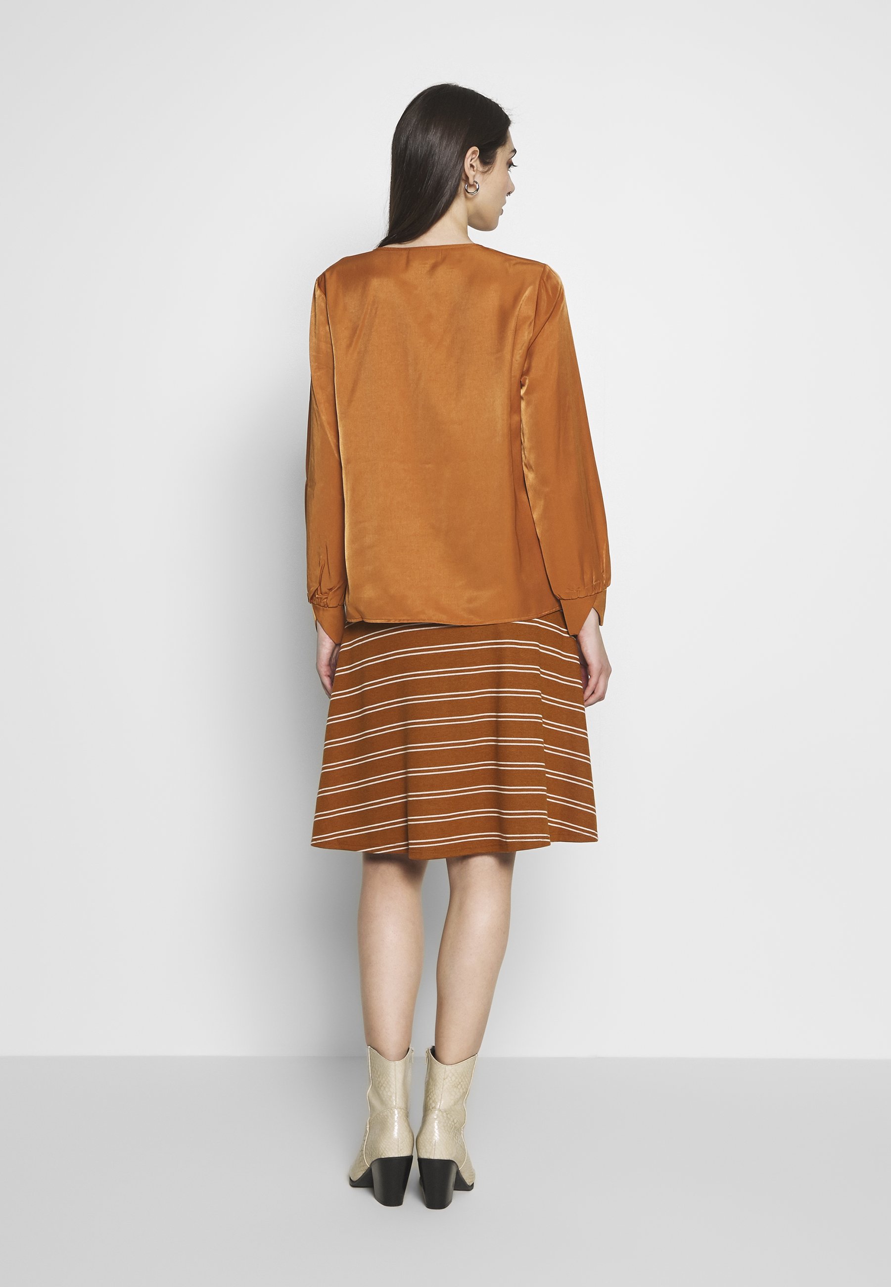 Object OBJEILEEN V NECK SEASONAL Bluser sugar almond Object OBJEILEEN V NECK SEASONAL - Bluser - sugar almond