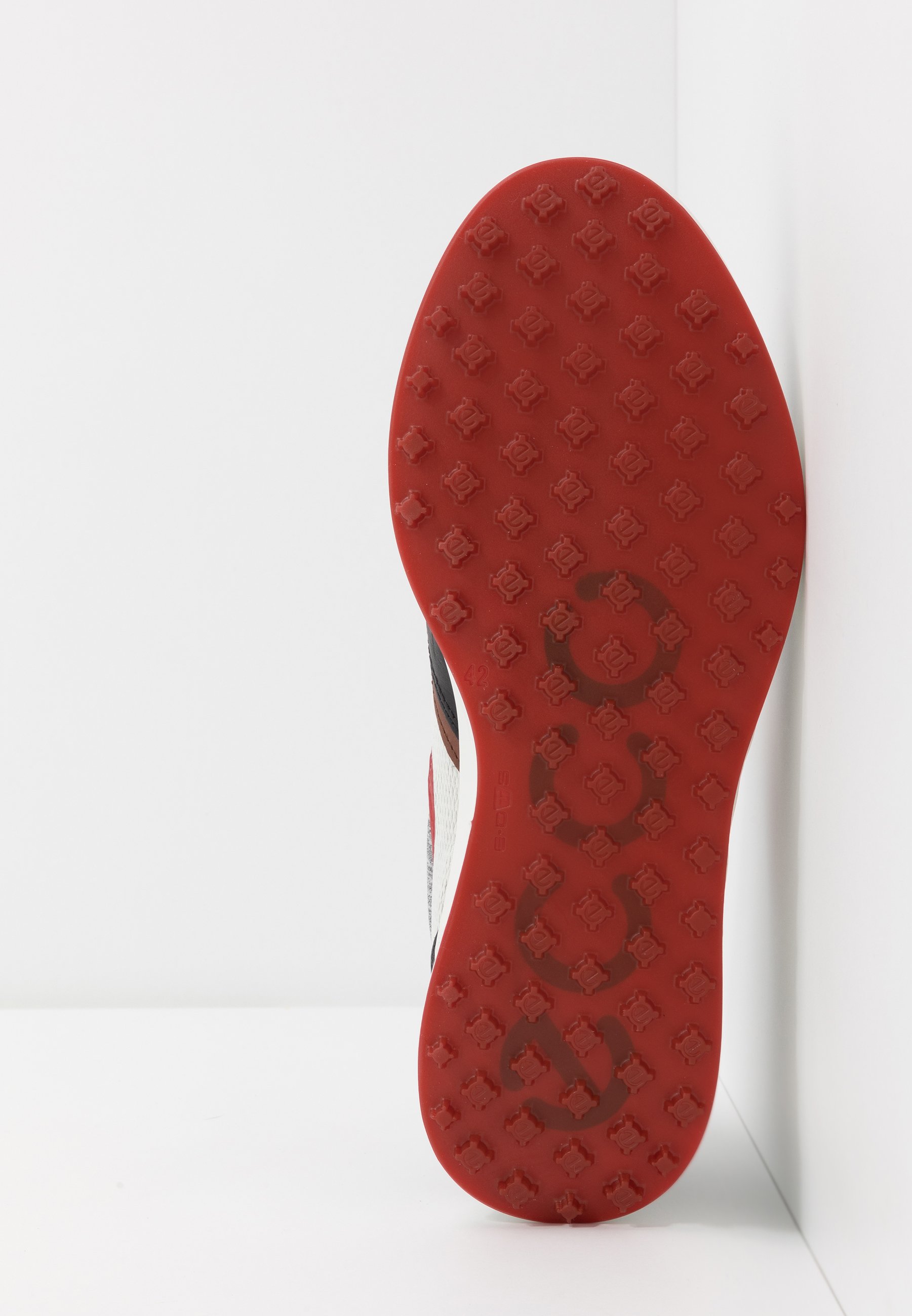 ecco s casual golf shoes