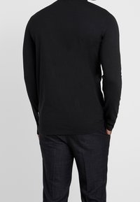 Lindbergh Långärmad tröja - black