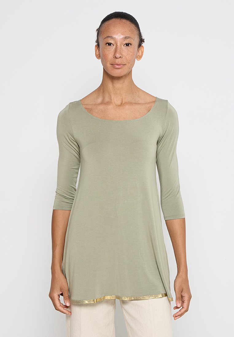 Sarah Pacini Longsleeve lichtgroen