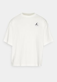 Unselected, sail