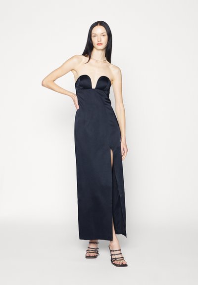 Sara Battaglia Robe de soirée - black