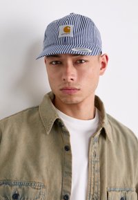 NOTUS CAP UNISEX - Cap - arvin stripe/space