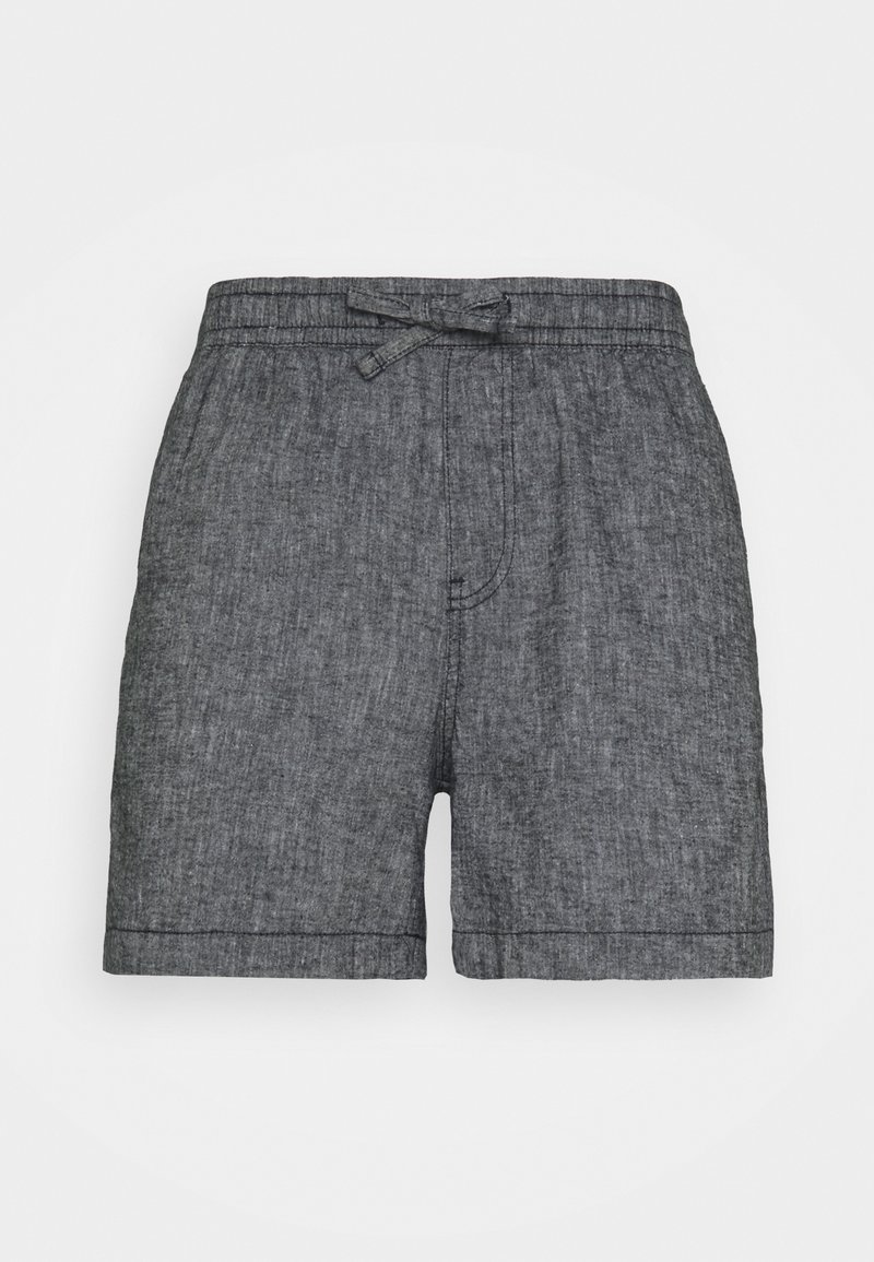 Szare szorty z teksturowanej tkaniny z elastycznym pasem i związanym sznureczkiem z przodu, leżące na płasko na białym tle.