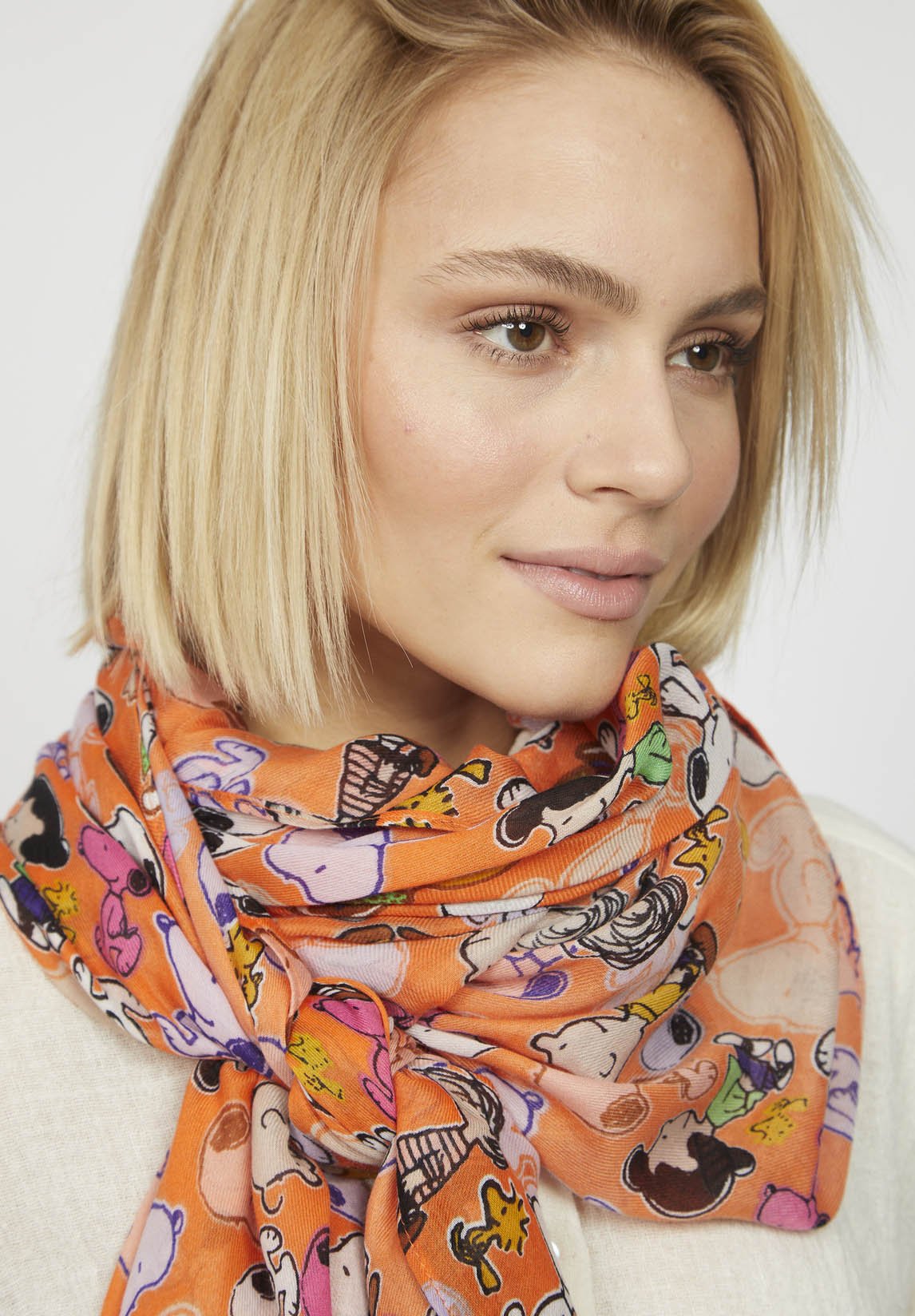 Codello PEANUTS MIT SNOOPY - Sjaal - pin/oranje - Zalando.nl