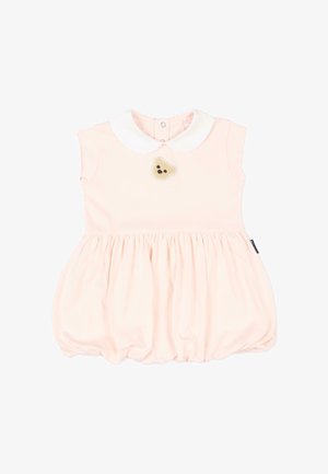 Tutina rosa tenue per neonati con colletto bianco alla Peter Pan e piccolo volto di orsetto ricamato sul petto, con fondo a palloncino arricciato.