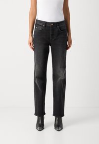 Jeans neri straight-leg in denim, caratterizzati da un classico design a cinque tasche, hardware color rame e una leggera sfumatura visibile sulle gambe.