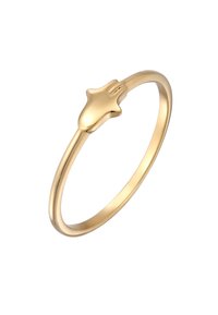 Guldtonet ring med en glat, slank skaftring og et stiliseret, buet design øverst med diskrete detaljer.
