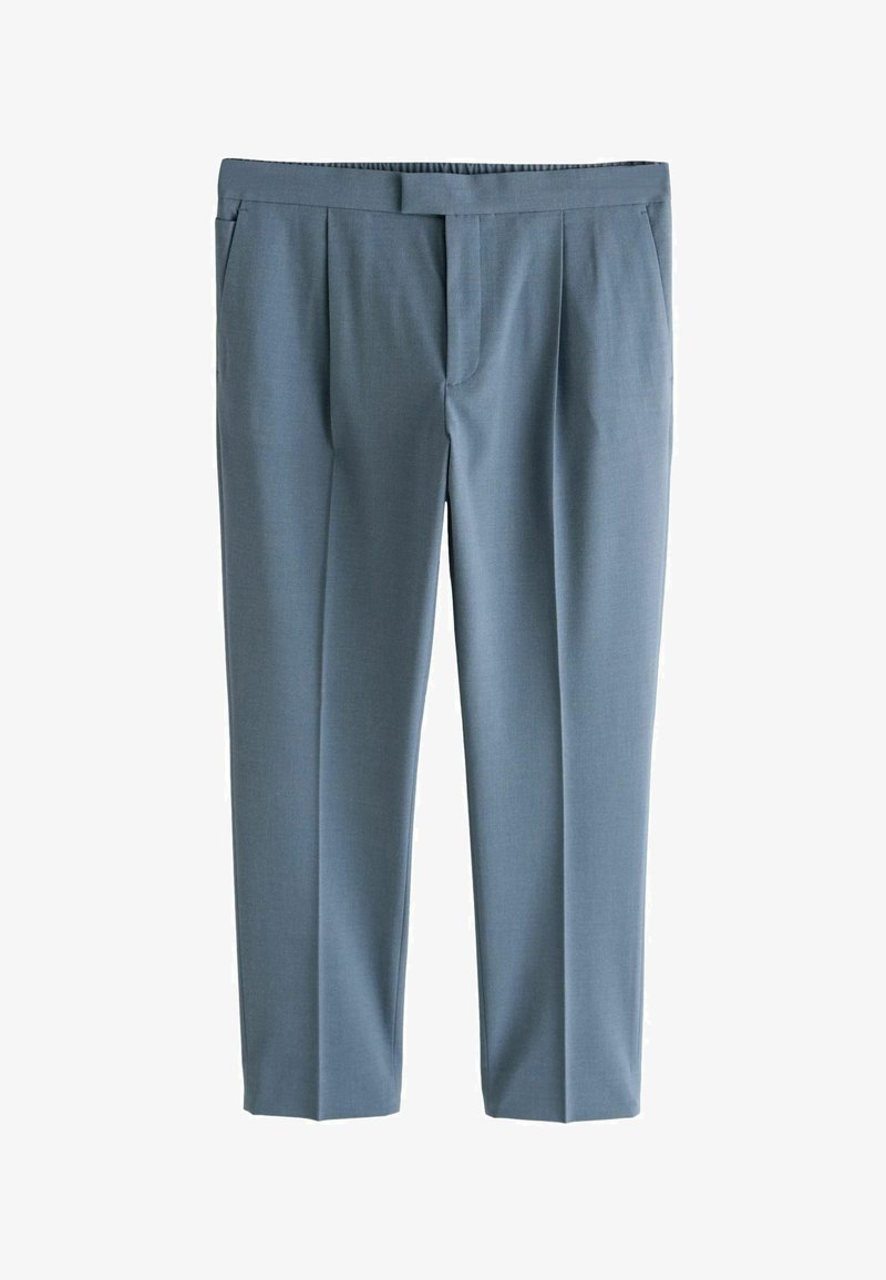 Pantalon bleu clair en tissu lisse, avec une coupe jambe droite, des plis à l'avant et des poches latérales. Coupe ajustée avec un avant plat.