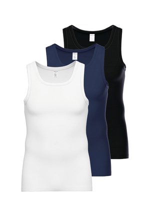 Drei gerippte Tanktops in Weiß, Marineblau und Schwarz, gestapelt mit Weiß vorne, Marine in der Mitte und Schwarz hinten.