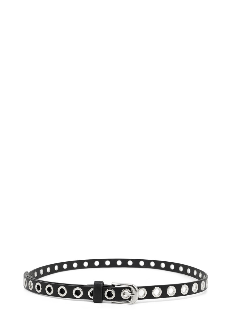 Cintura in pelle nera con occhielli in metallo argento, design stretto e chiusura con fibbia standard. Presenta una superficie testurizzata e accenti circolari.