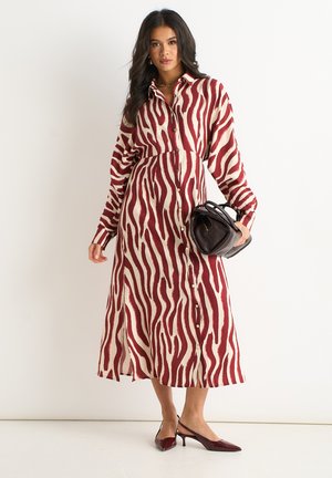ZEBRA  BATWING SLEEVES  - Shift dress - burgundy