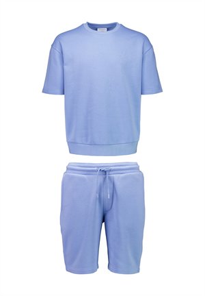 Hellblaues kurzärmeliges Sweatshirt mit passenden Shorts mit Kordelzug, legeres und bequemes zweiteiliges Freizeitset.
