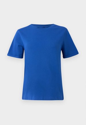 Plava pamučna majica s kratkim rukavima, zaobljenim izrezom i glatkom teksturom. Jednostavan dizajn, bez uzoraka ili akcenta.