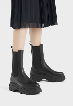 Classic ankle boots - black