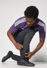 adidas Performance MANCHESTER UNITED VISTECH - Fanartikel - black/purple rush