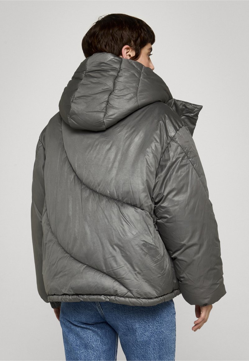 hailey vintage black puffer jacket