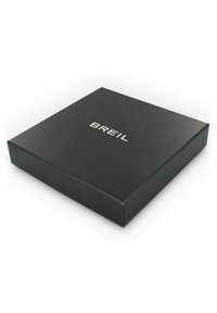 Sort rektangul�ær kasse med mat overflade, der har ordet "BREIL" i hvid sans-serif skrift centreret på den øverste flade.