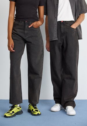 SUPER LOOSE - Relaxed fit jeans - dark grey