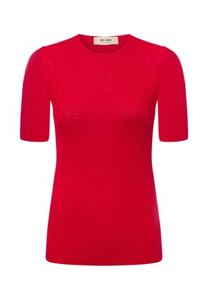 Top corto a maniche corte in maglia ribattuta rossa con scollatura tonda. Texture morbida, design aderente e leggero luccichio. Etichetta con la scritta "MOS MOSH."