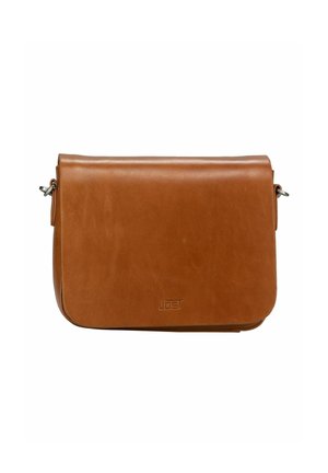 Sac bandoulière en cuir marron avec fermeture à rabat et logo de marque embossé subtil au centre avant.